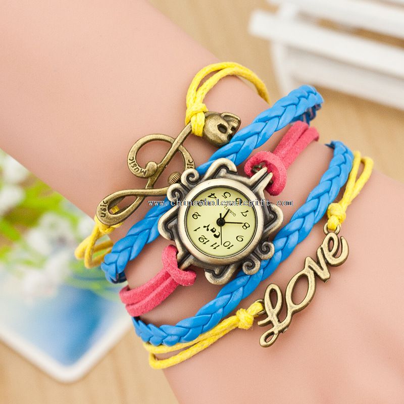 note pendent vintage colorful watch