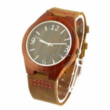 Gravierte Holz Uhr images