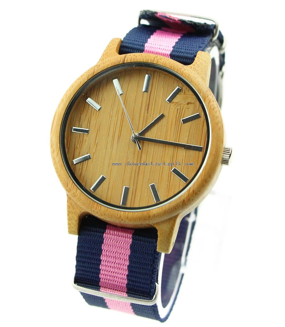 Relojes de madera