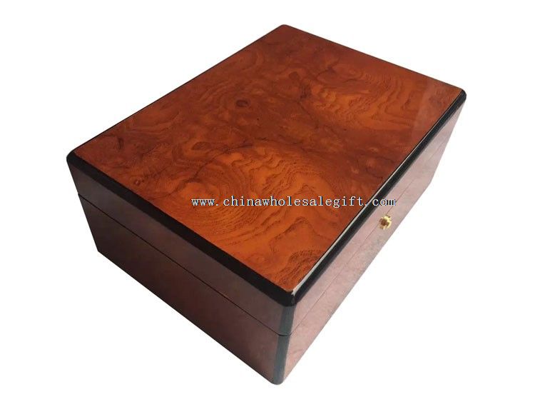 luksusowe drewniane pudełko
