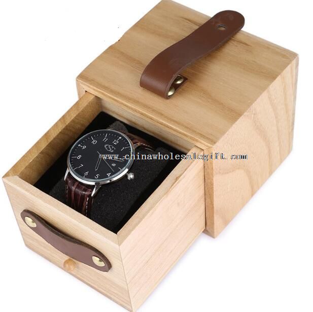 Деревянные часы Box