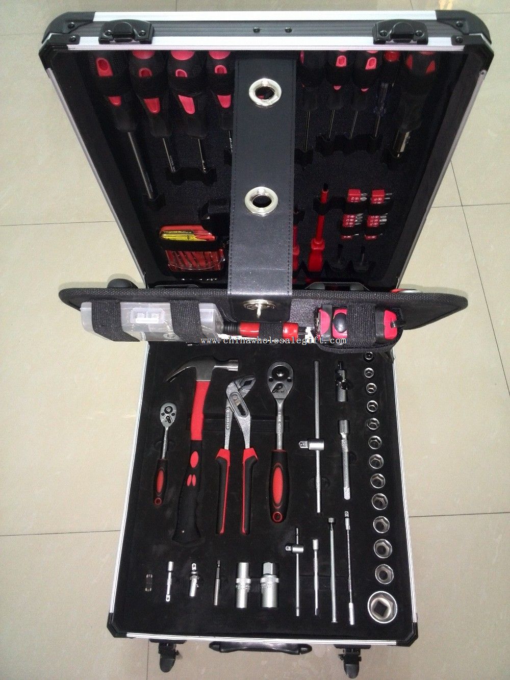 186 pcs aluminum case tool set