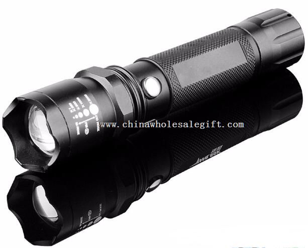 LED lampe de poche torche Zoomable télescopique