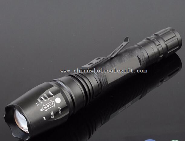 Zoomable torcia LED
