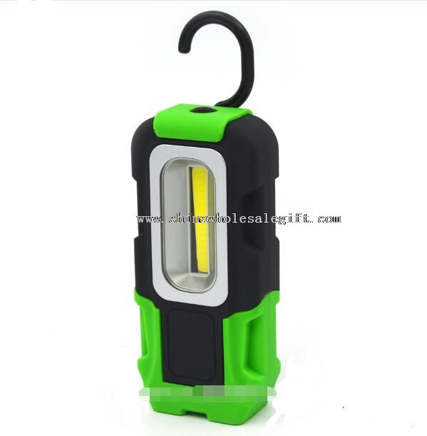 Portable led battery work light with magnetic base