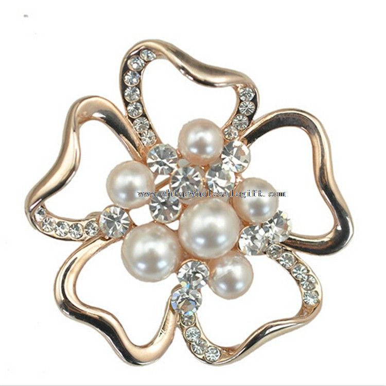 White Beads Flower Lapel Pin