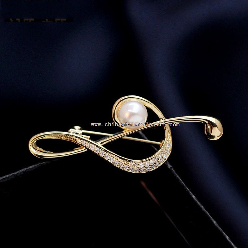 artificial musical note pin brooch