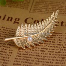 Gold Plated Leaf Perlen Metall-Badge Anstecknadel images