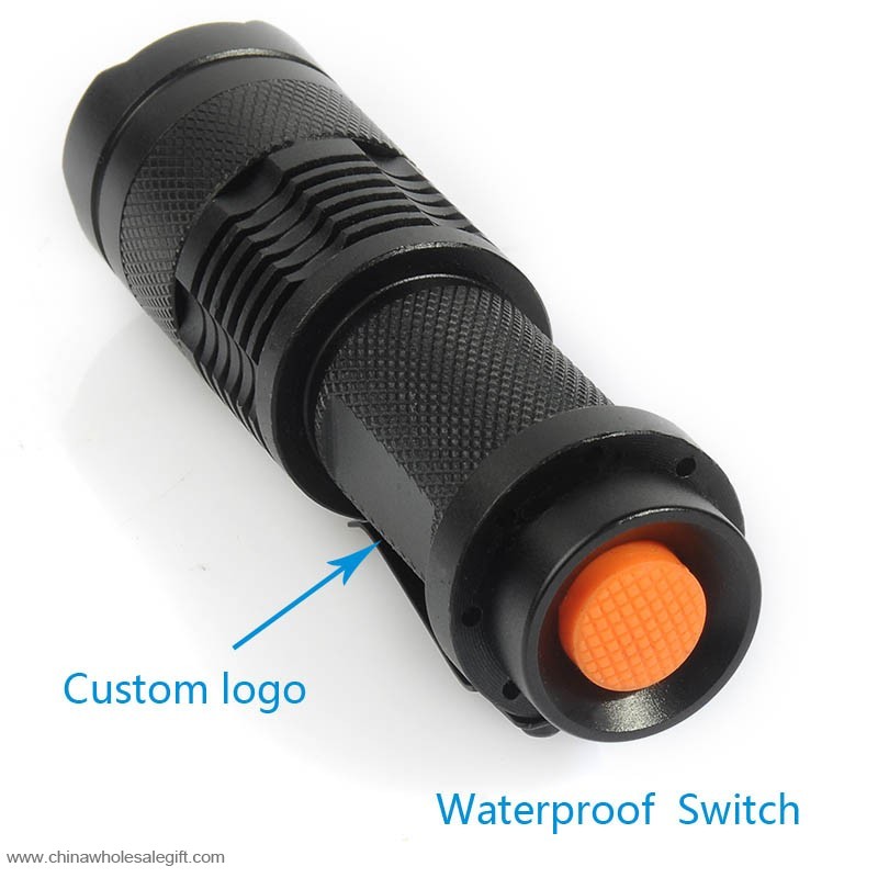 Wiederaufladbare Zoombare LED-Taschenlampe