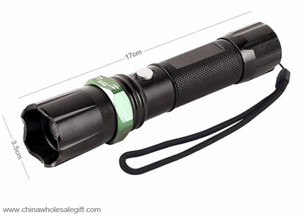 Forte luce Zoomable Torcia LED