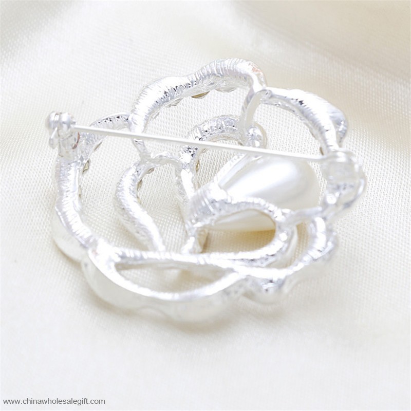 rhinestone brooch untuk pernikahan