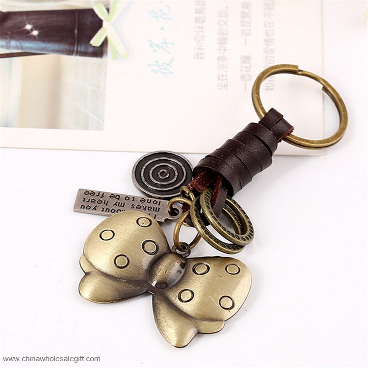 Metal Bronze Knot Keychain