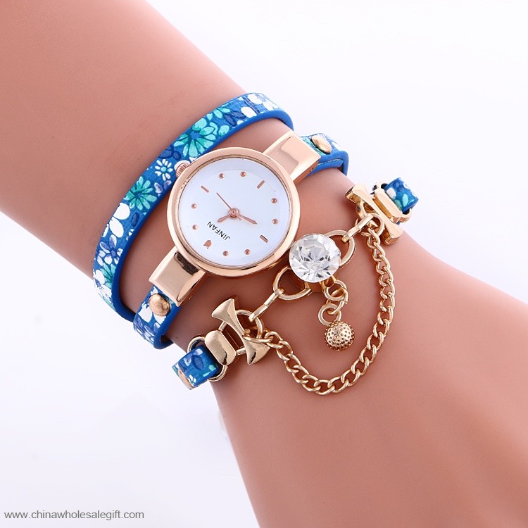  Fashion Women Leather Watch