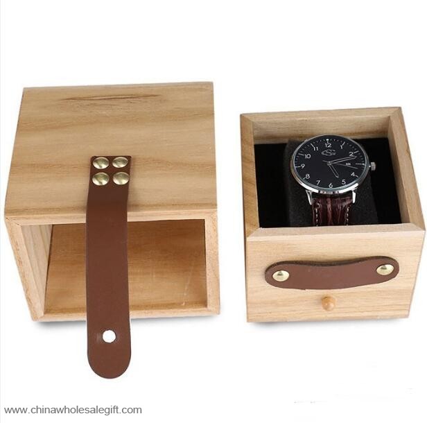 Drewniane Pudełko na Zegarek